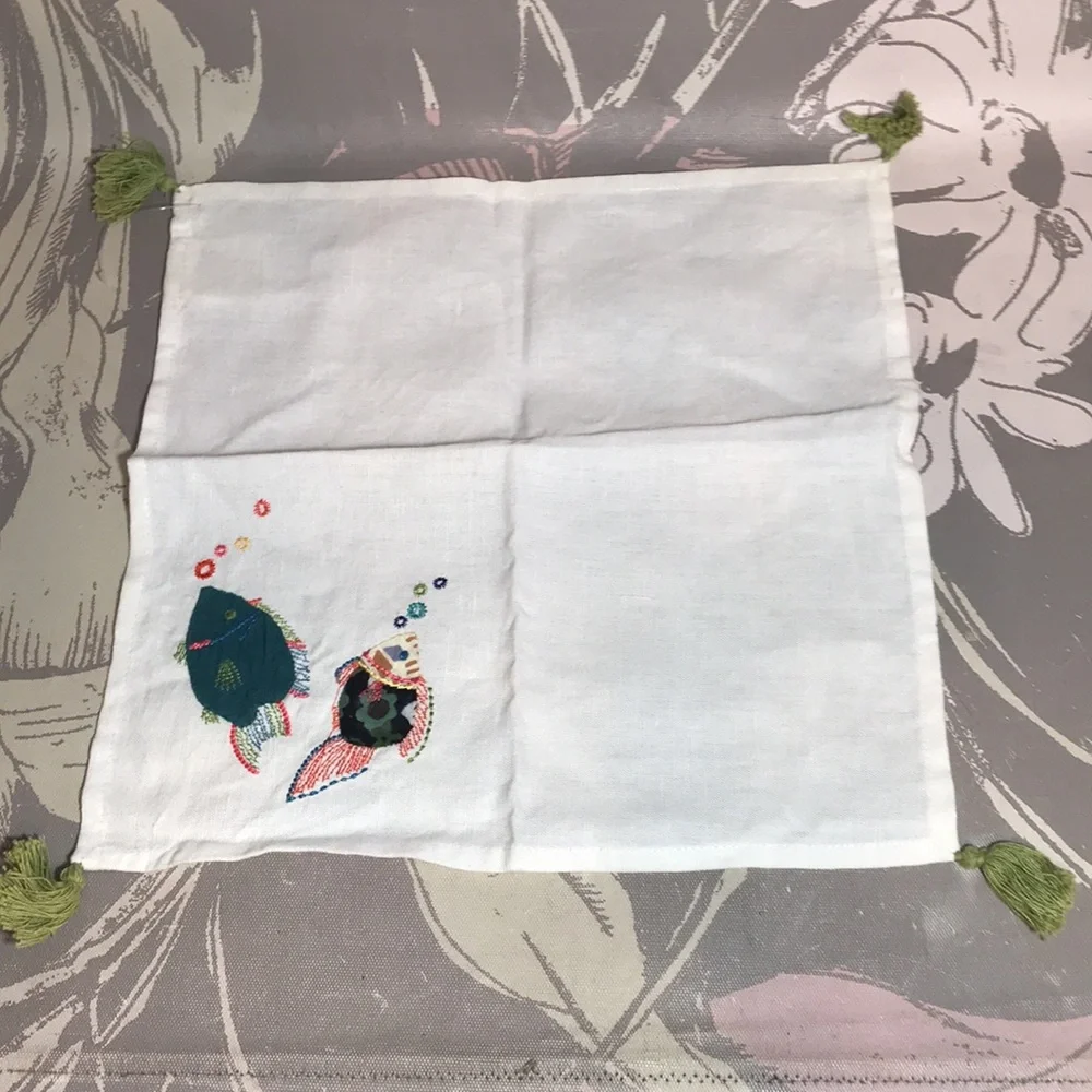Anthropologie Cream Color Embroidered Fish Linen Cloth Napkins 4 in Set